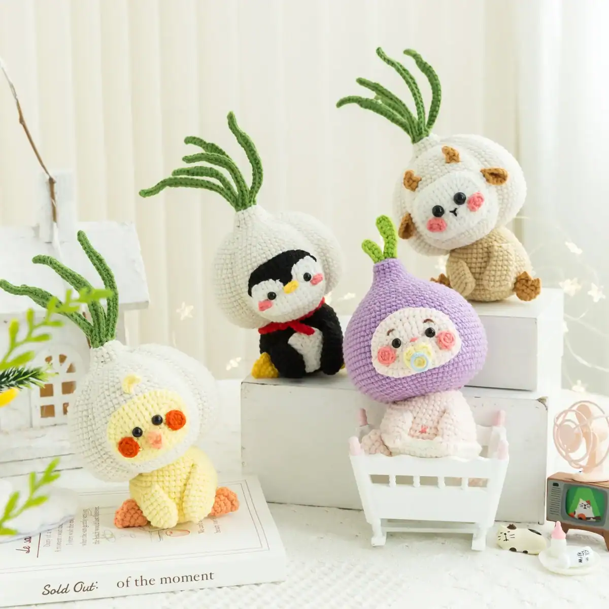 Garlic Puns Crochet Dolls – Finished Plush or PDF Pattern Set | Cute Internet Slang-Inspired Amigurumi (12cm)
